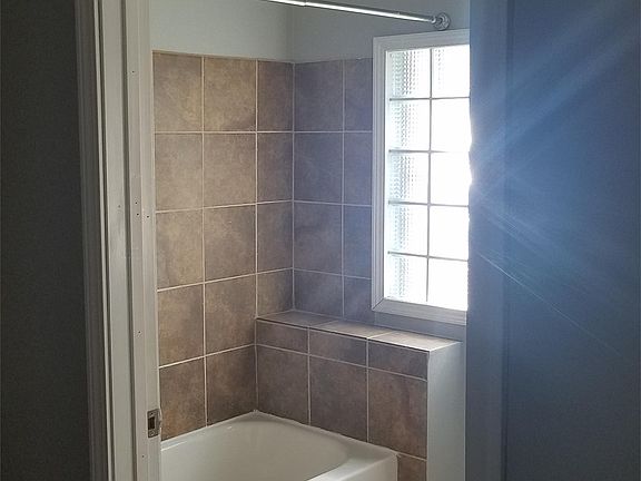 5th image of 518 S 5th St APT C