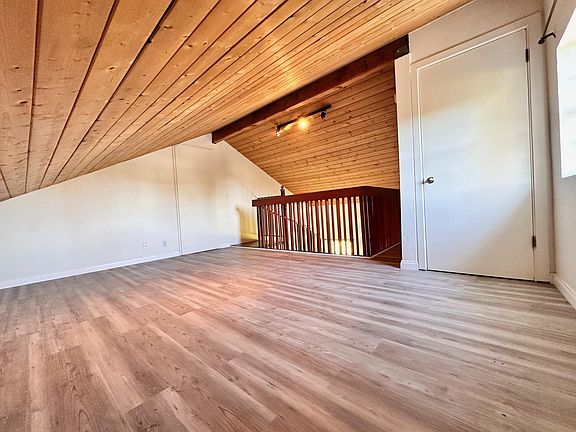 5th image of 428 W Islay St #7