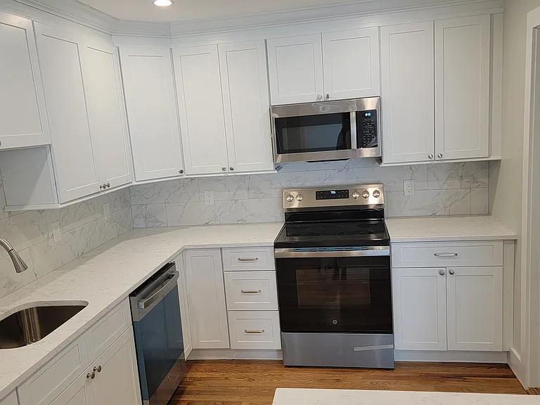 731 N Broadway #2 — Photo 2