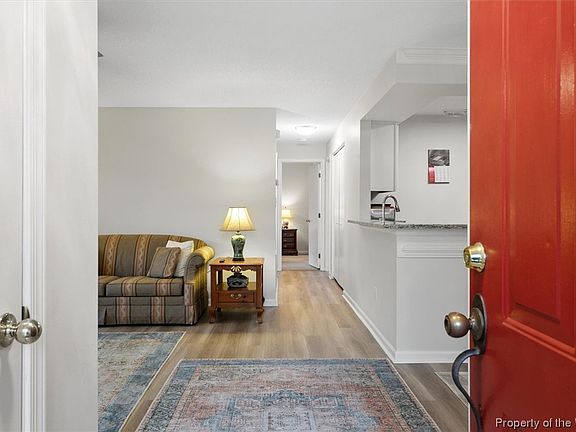 5th image of 803 Queens Way