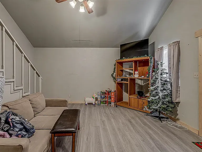 211 E French St #211 — Photo 7
