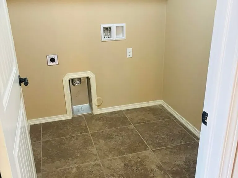 12916 Hueco Hill Dr — Photo 12