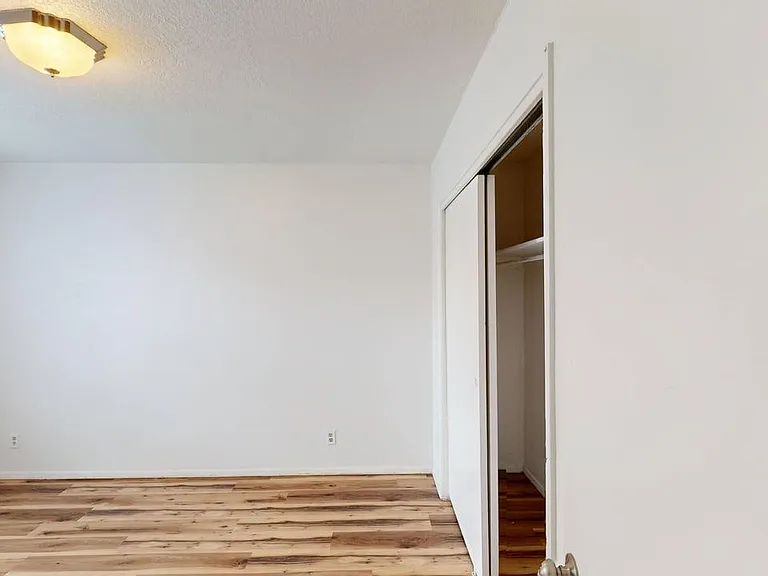 Quality 2 Bed / 1 Bath Apts - Close to I-25, UNM, and KAFB — Photo 41