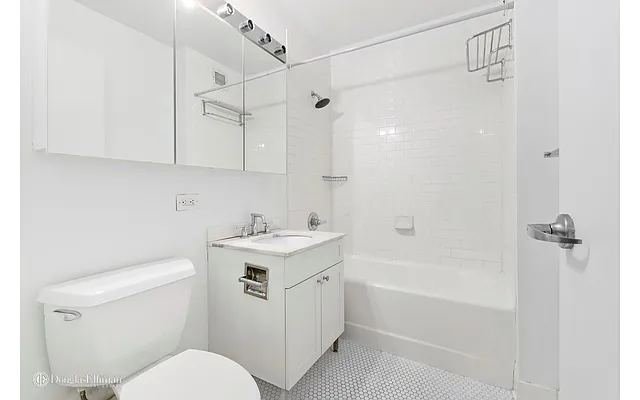 Rented by Douglas Elliman | media 18