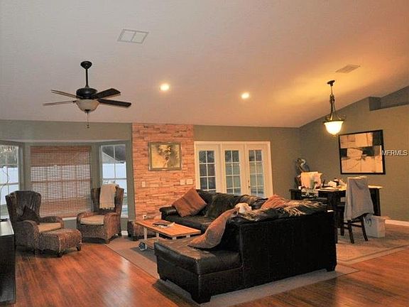 3rd image of 4115 Longfellow Dr