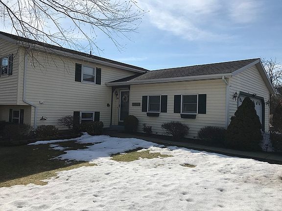 3rd image of 250 Overlook Dr