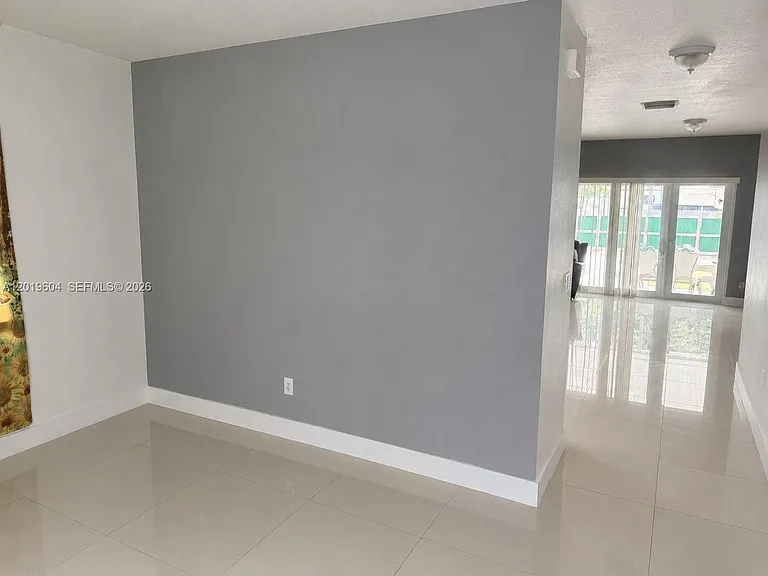 1507 NW 100th St — Photo 4
