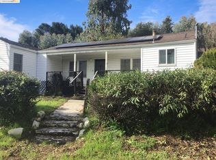 55 Rutherford Ln, Martinez, CA 94553