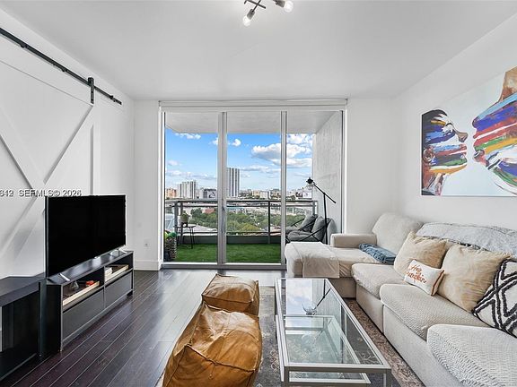 3rd image of 90 SW 3rd St APT 1406