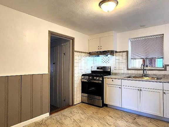 4th image of 4305 Melba Ave
