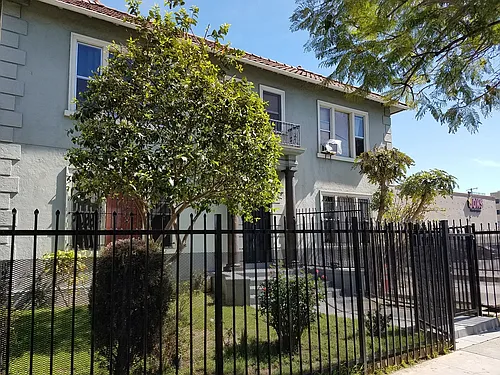 258 S Kenmore Ave Photo 1