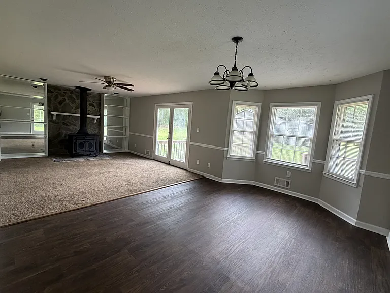 965 Hillview Rd — Photo 10