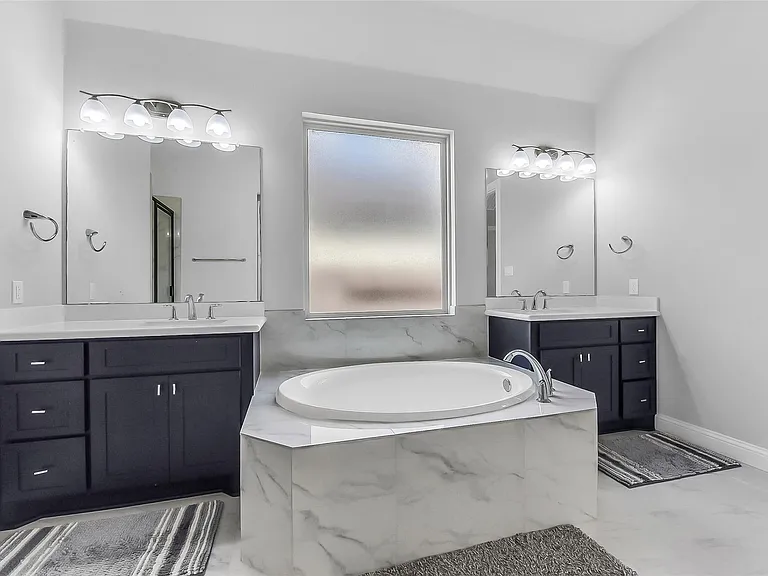 11927 Carillon Forest Dr — Photo 23