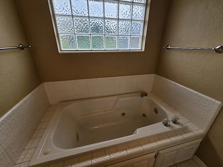 6605 NW Willow Tree Cir — Photo 13