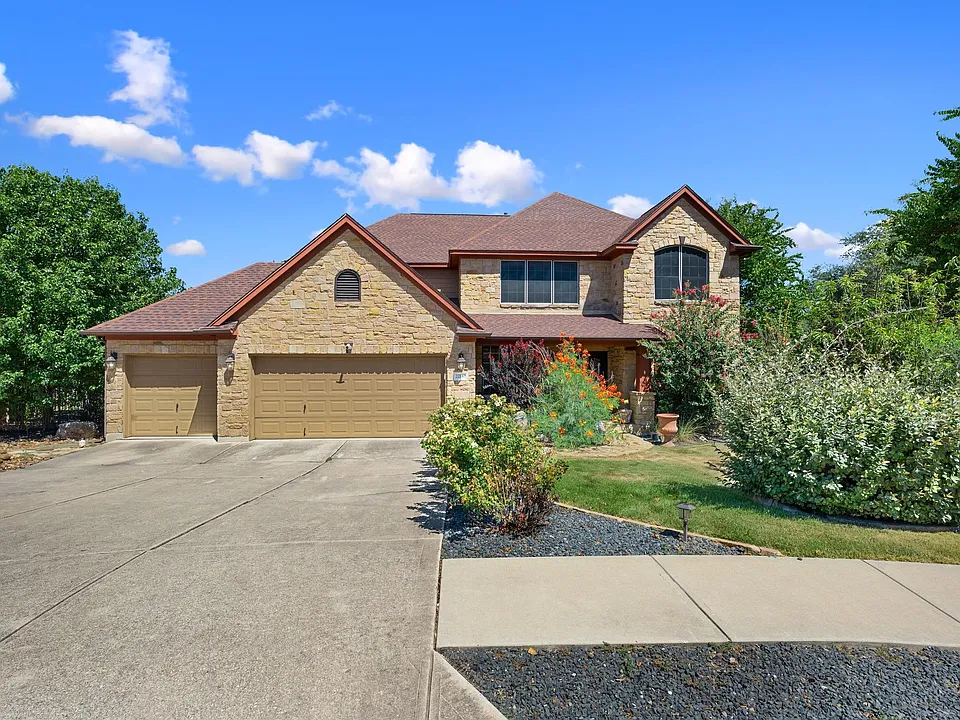 22140 Rose Grass Ln