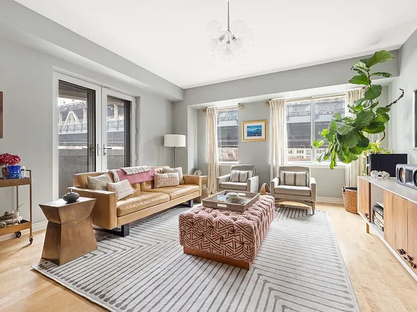 133 Water St APT 10B, Brooklyn, NY 11201