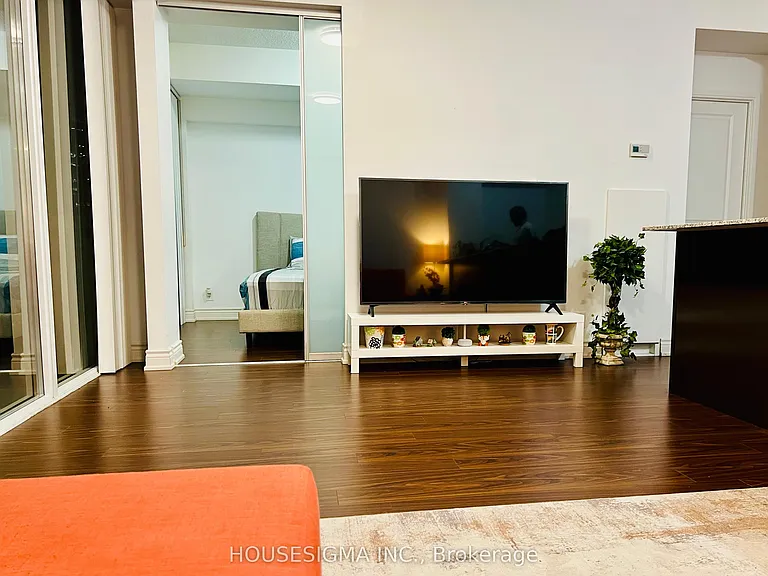 4033 Hurontario St #312 — Photo 3
