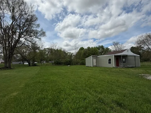 1505 E 20th St, Muncie, IN 47302