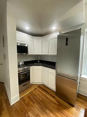 Rented by CITY SKYLINE REALTY INC | media 2