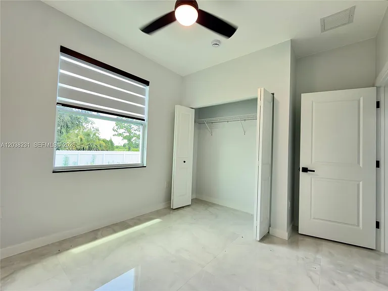 1111 Gunby Ave S — Photo 14