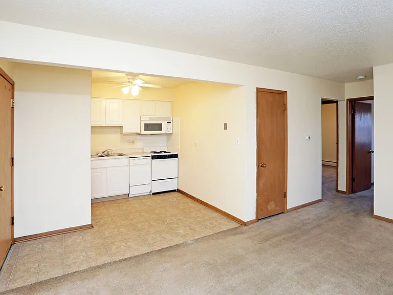Ashworth Apartments — Photo 3