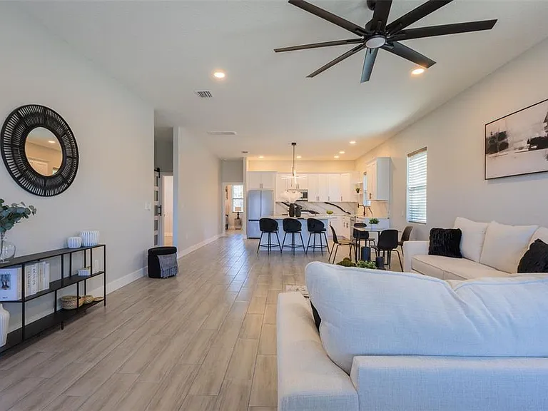 9912 Golden Loop — Photo 11