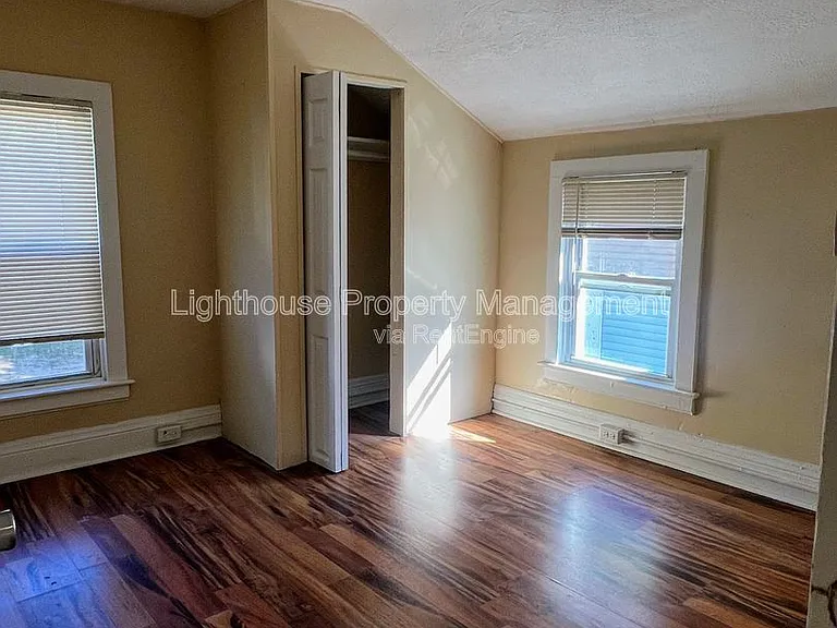 219 E North St #2 — Photo 9