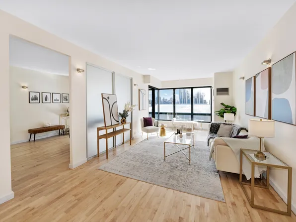 530 East 76th Street image 1 of 19