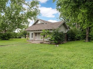 103 Avenue C, Rosebud, TX 76570
