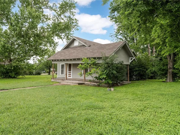 103 Avenue C, Rosebud, TX 76570