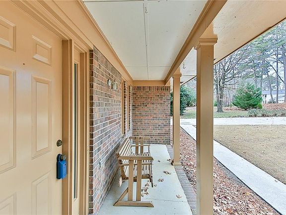 4th image of 446 Windsor Farms Dr