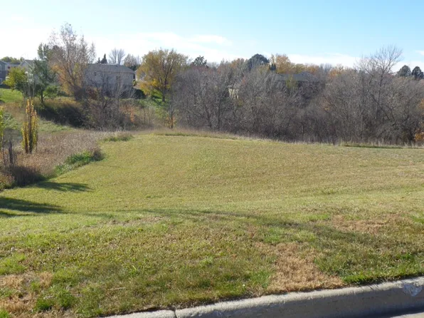 Woodview Dr, Pierre, SD 57501