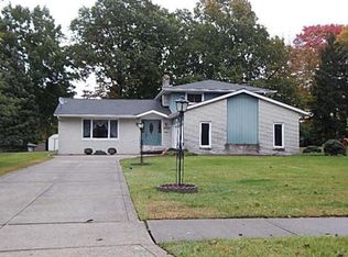 6661 Cheryl Ann Dr, Independence, OH 44131