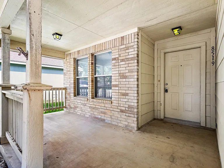 8519 Snakeweed Dr — Photo 3