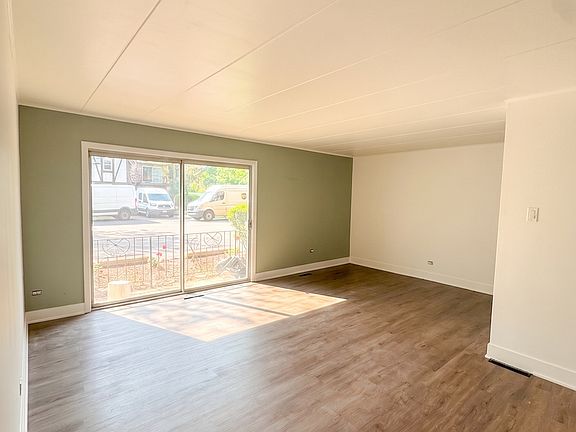 5th image of 11035 S Keating Ave APT 1NW