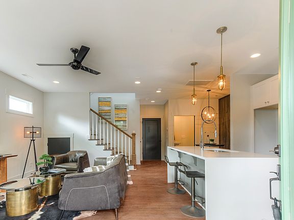 4th image of 228 Croleywood Ln