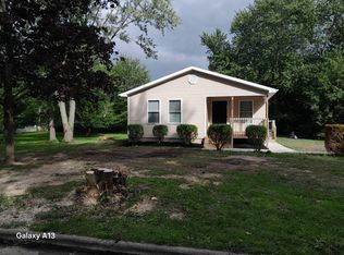 3327 Viking Rd, Lansing, MI 48911