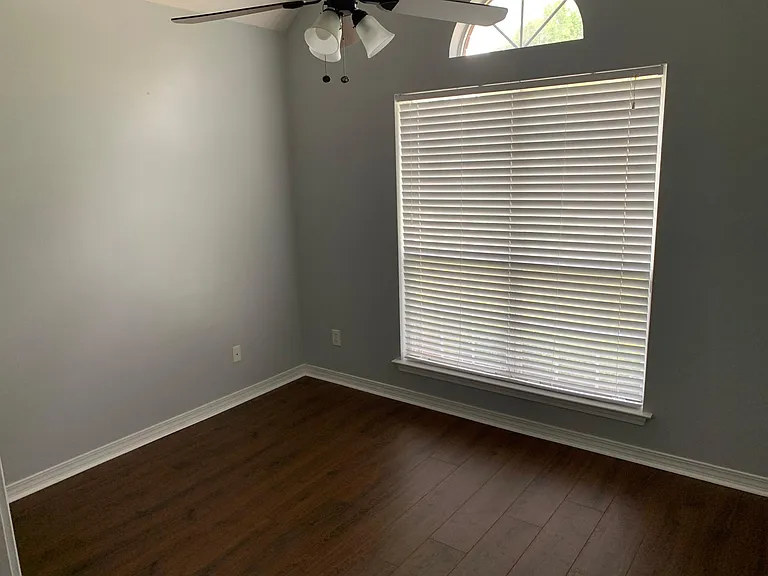 29251 Canterbury Rd — Photo 13