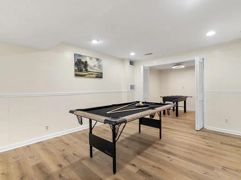 625 Robert Ave — Photo 32