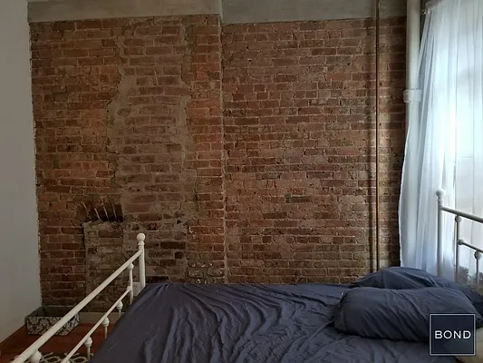 Rented by Bond New York | media 31