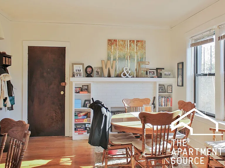 2606 W Gunnison St #3 — Photo 5