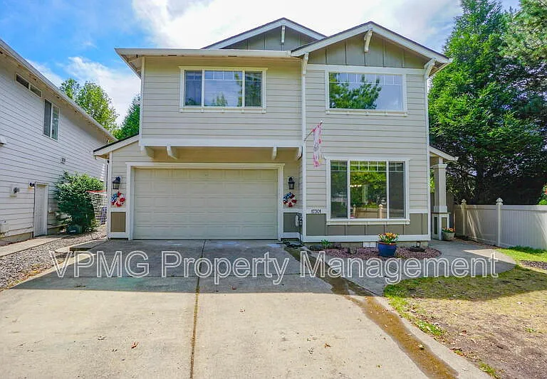17301 SE 24th St — Photo 1