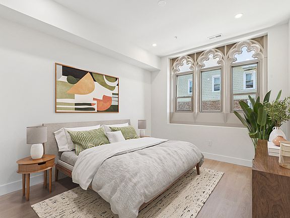 4th image of 30 Fern Ave #307