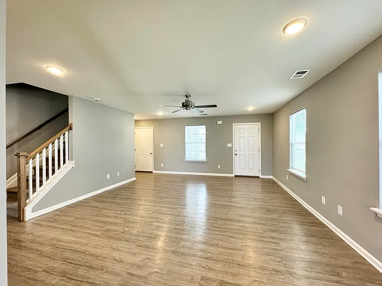 8077 Driftwood Loop — Photo 14