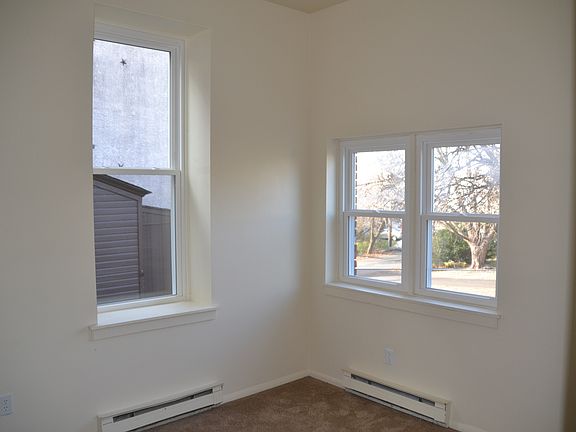 Rear bedroom