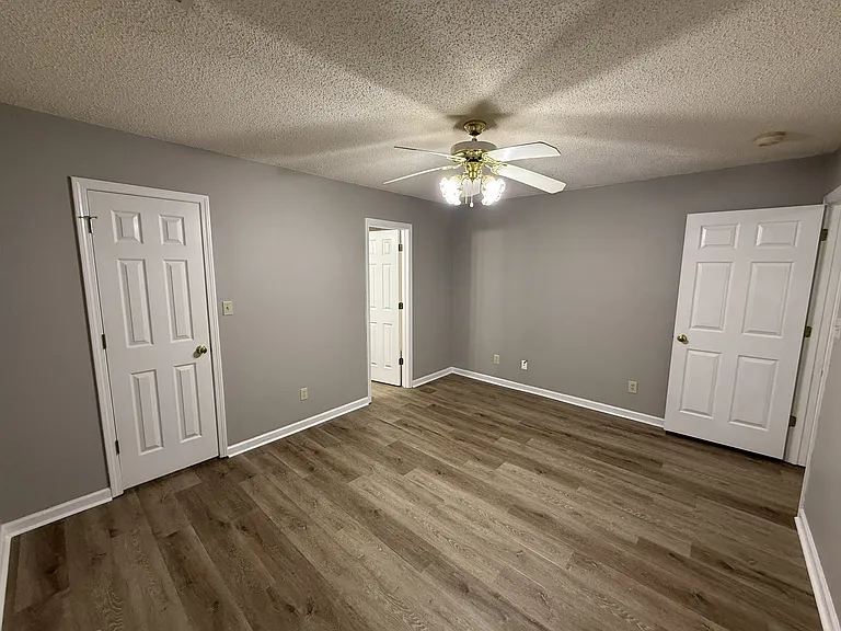 367 Templeton Dr — Photo 23