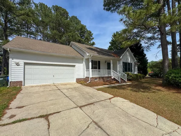 7118 Rockridge Ln, Fayetteville, NC 28306