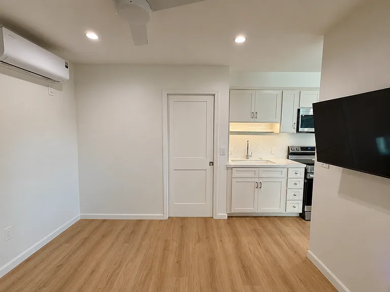 1901 N Edison Blvd — Photo 14