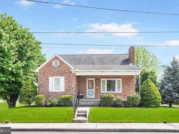 211 Charles Ave, Hanover, PA 17331