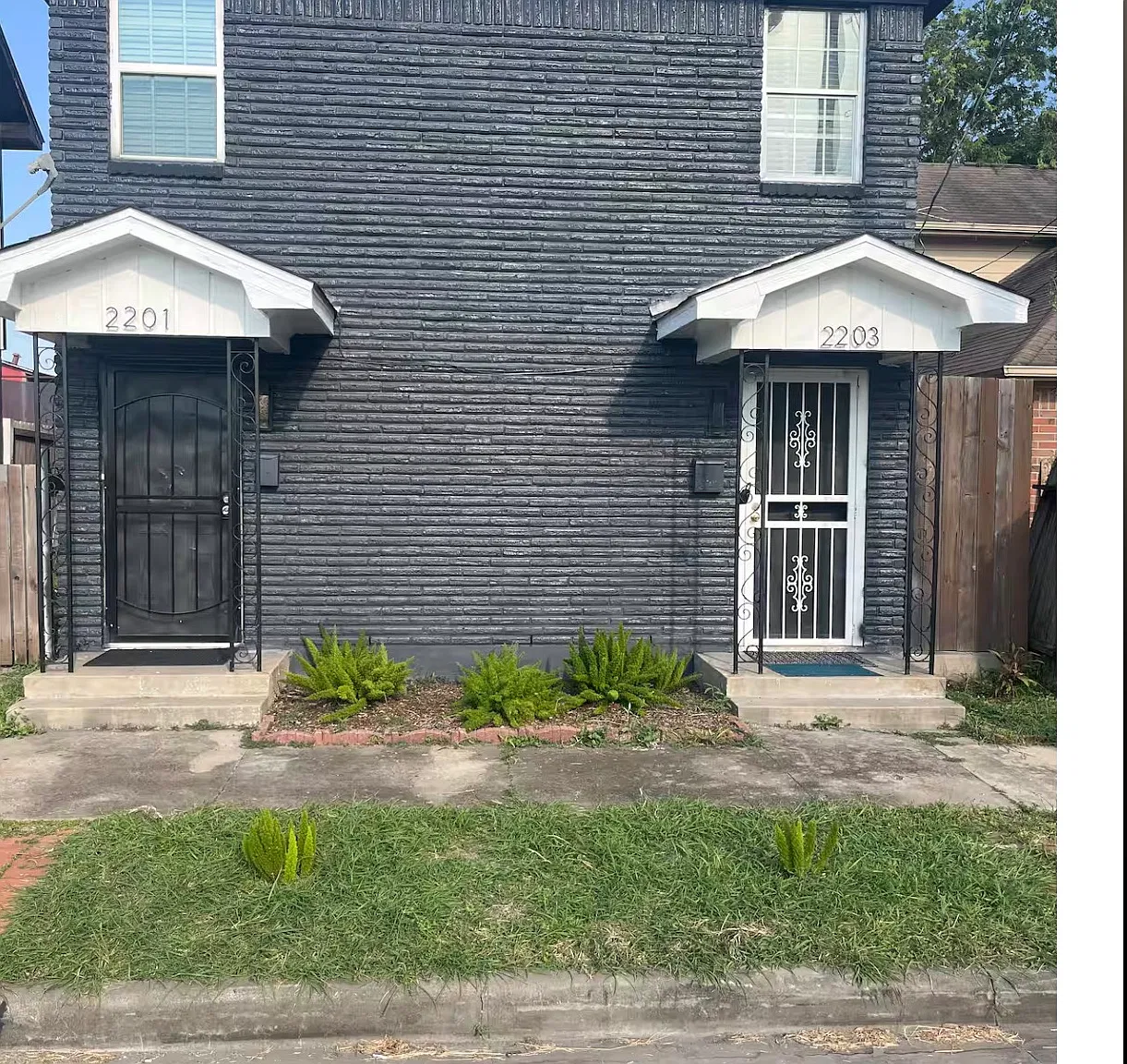 2 bed, 1000 sqft, $1,350 — Photo 1